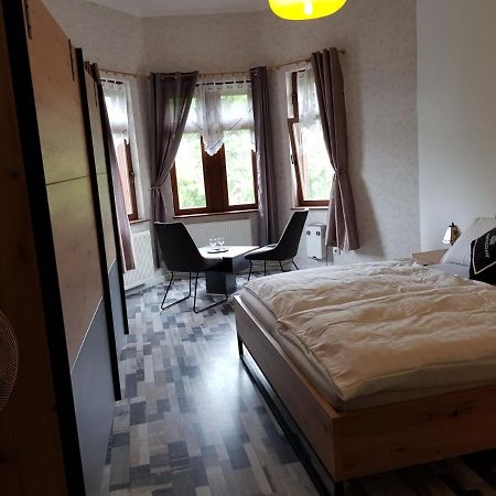 Hotelzimmer Im Alten Reihenhaus Auf Der Stadtmauer 巴哈拉赫 外观 照片