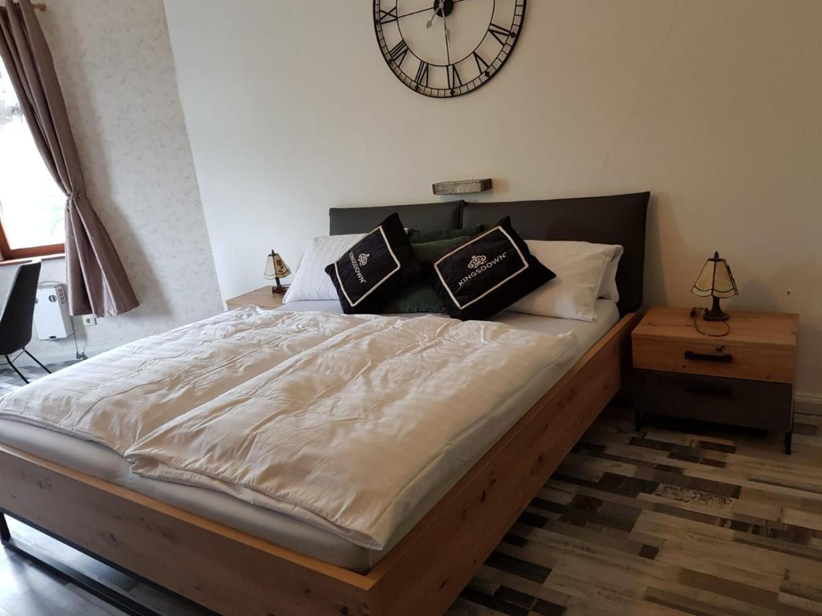 Hotelzimmer Im Alten Reihenhaus Auf Der Stadtmauer 巴哈拉赫 外观 照片